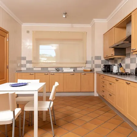 Sun And Waves Retreat, Del Rey A4 * Praia del Rei