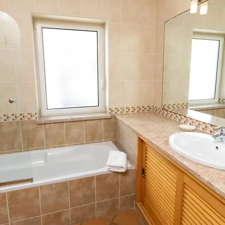 Apartment T2 Sea View, Pool, Golf, Private Terrace, Del Rey, Obidos A4 *